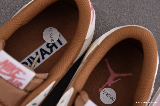 Reps LUCY OG Low Scott x Travis 1 SP AJ DM7866-106 0712